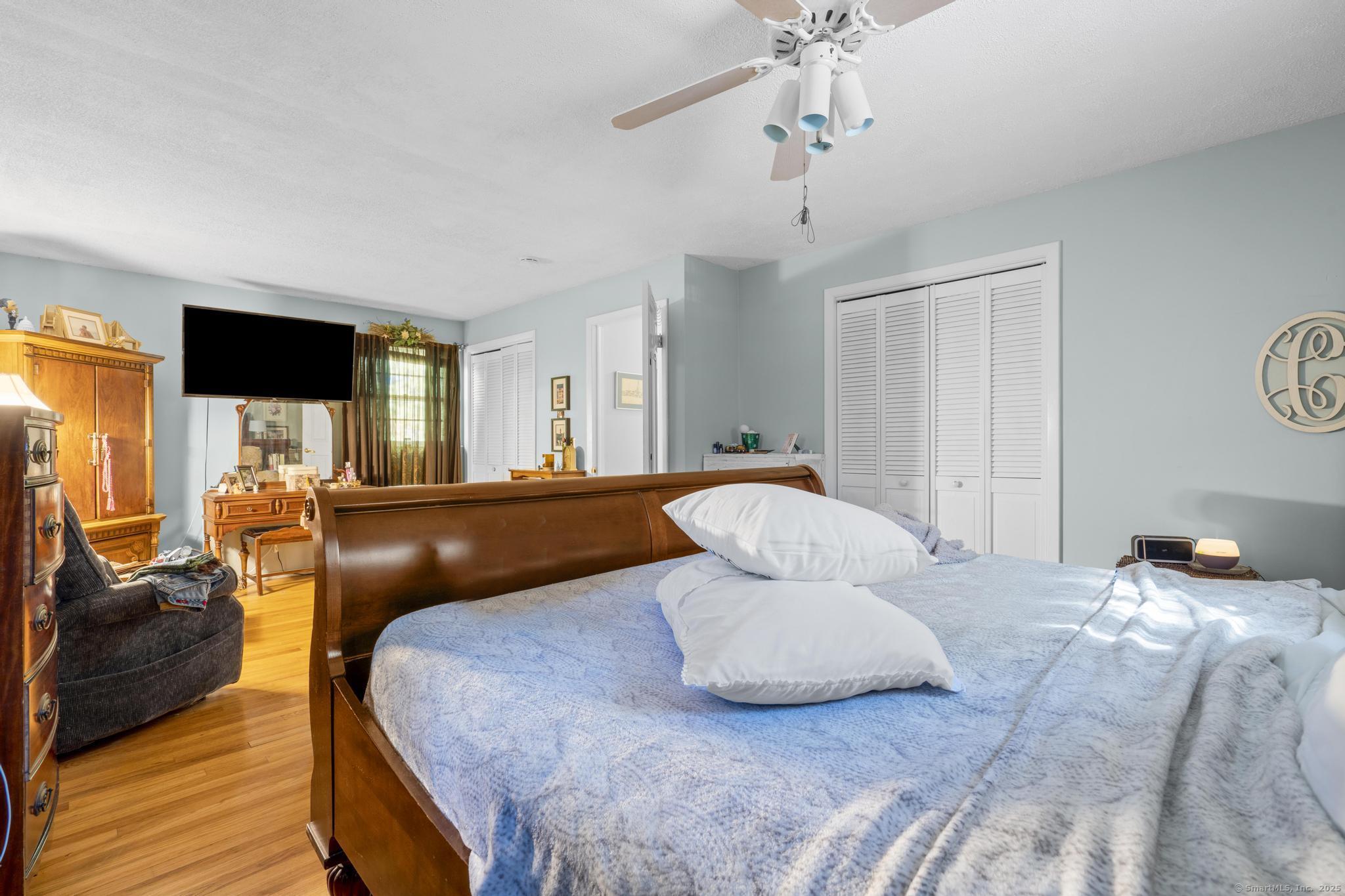 23 Meadowbrook Road