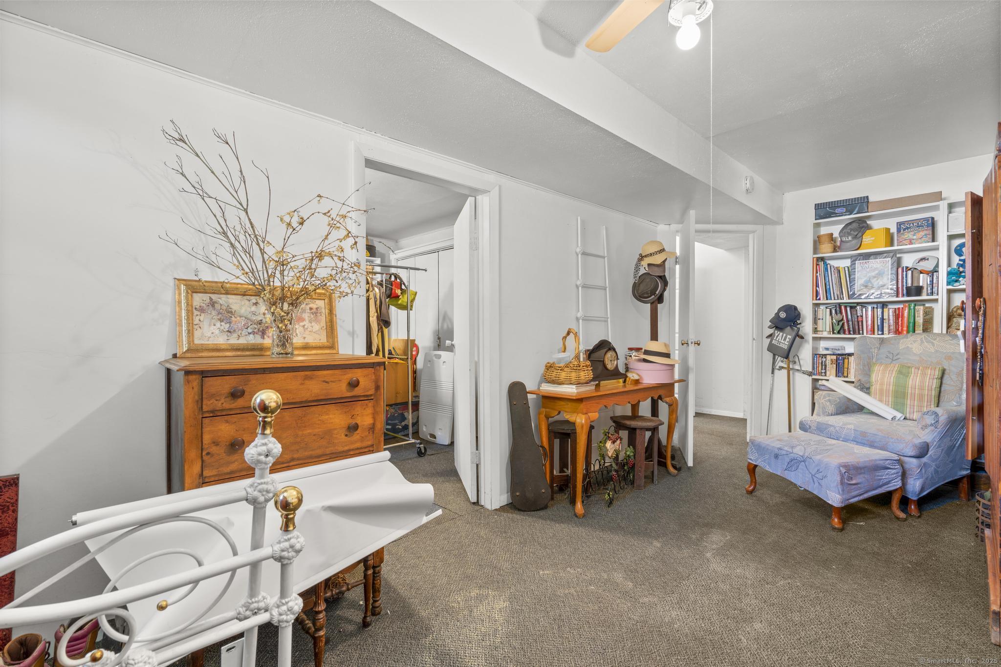 23 Meadowbrook Road