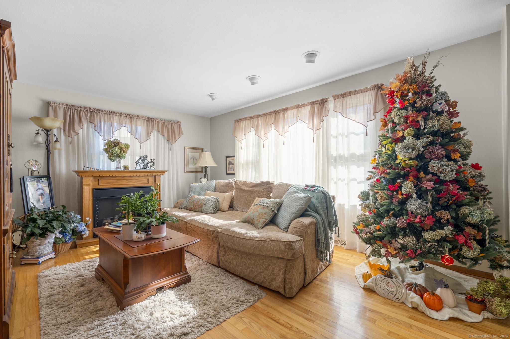 23 Meadowbrook Road