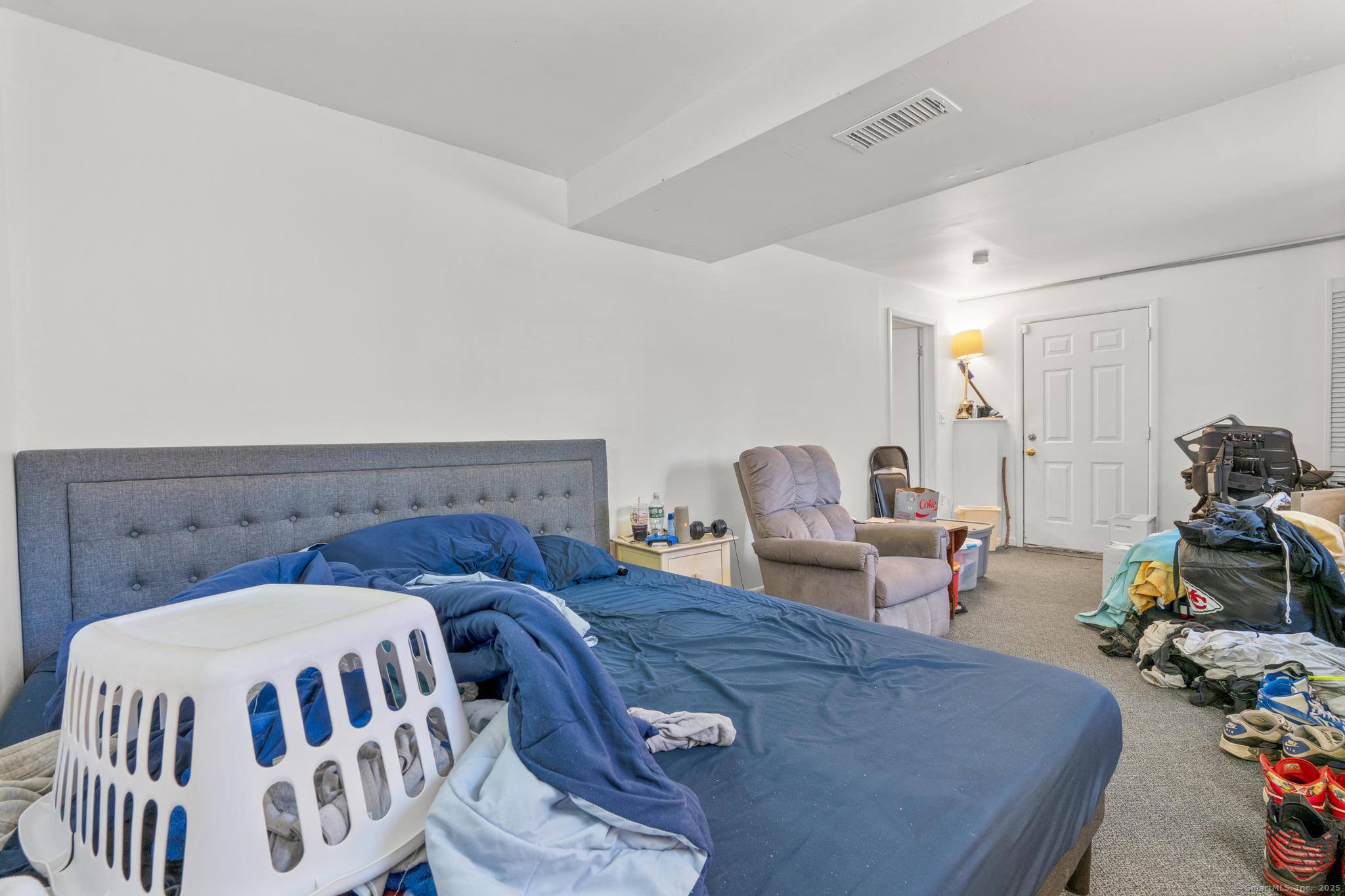 23 Meadowbrook Road