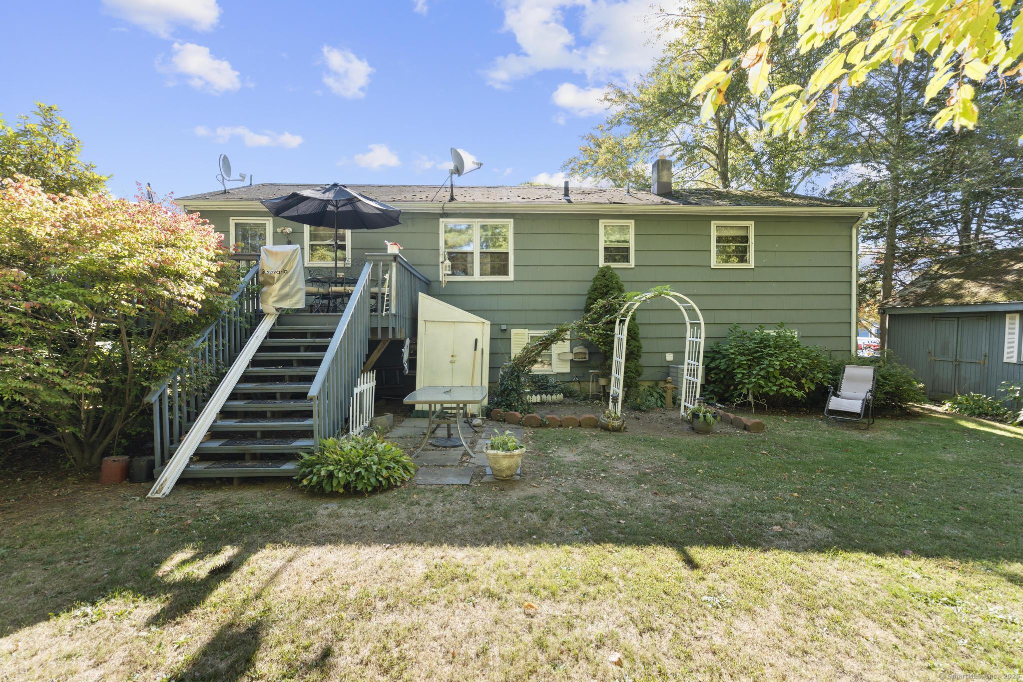 23 Meadowbrook Road