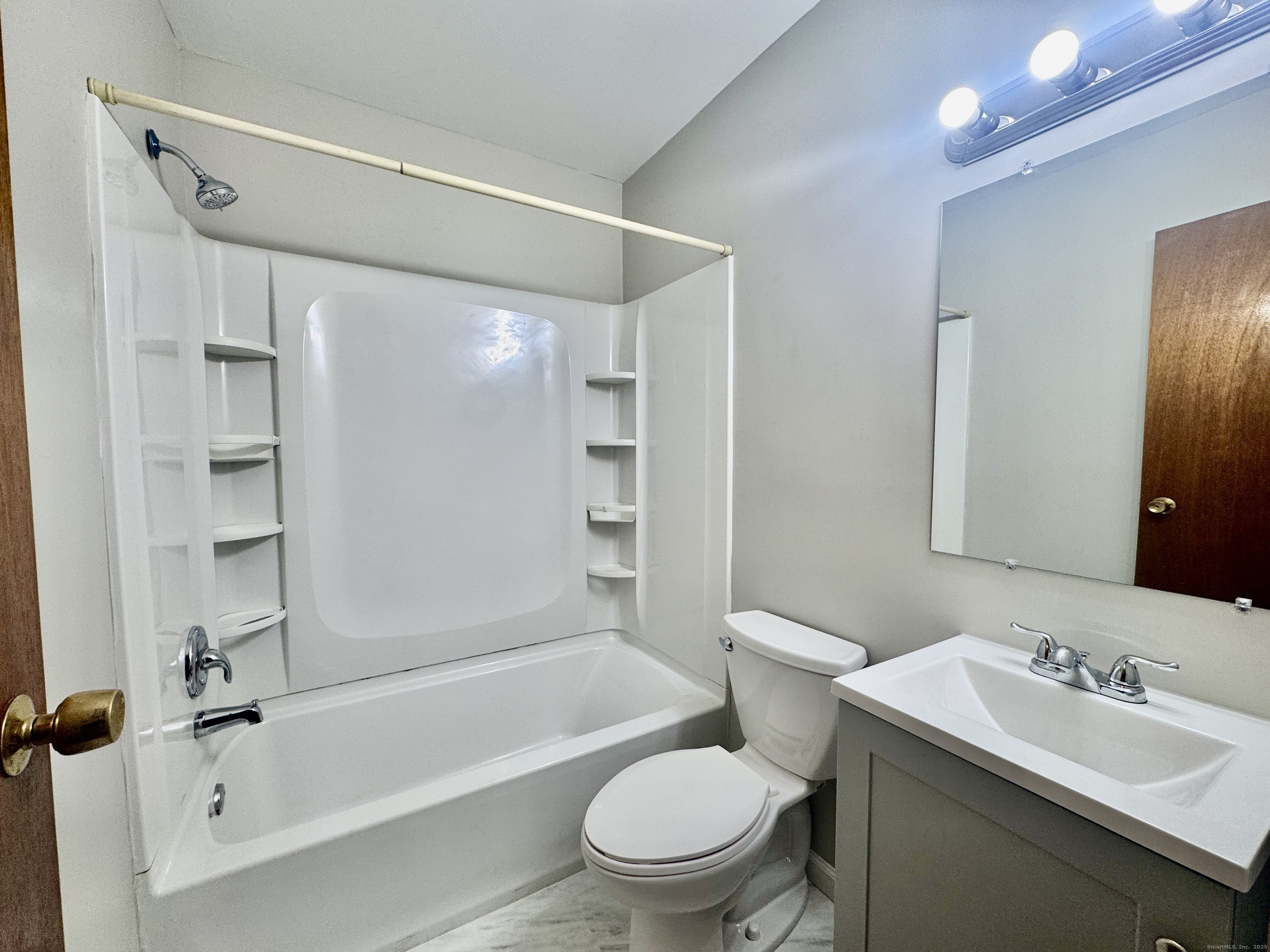 197 Potuccos Ring Road Apt 5