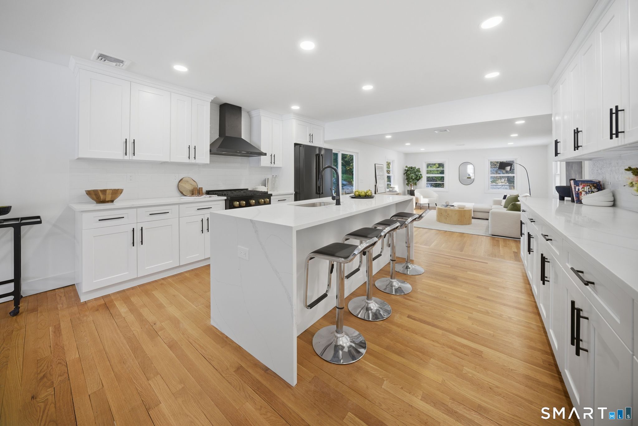 90 Lu Manor Drive