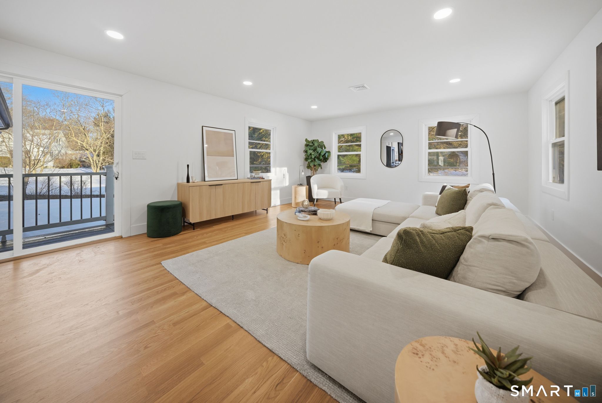 90 Lu Manor Drive