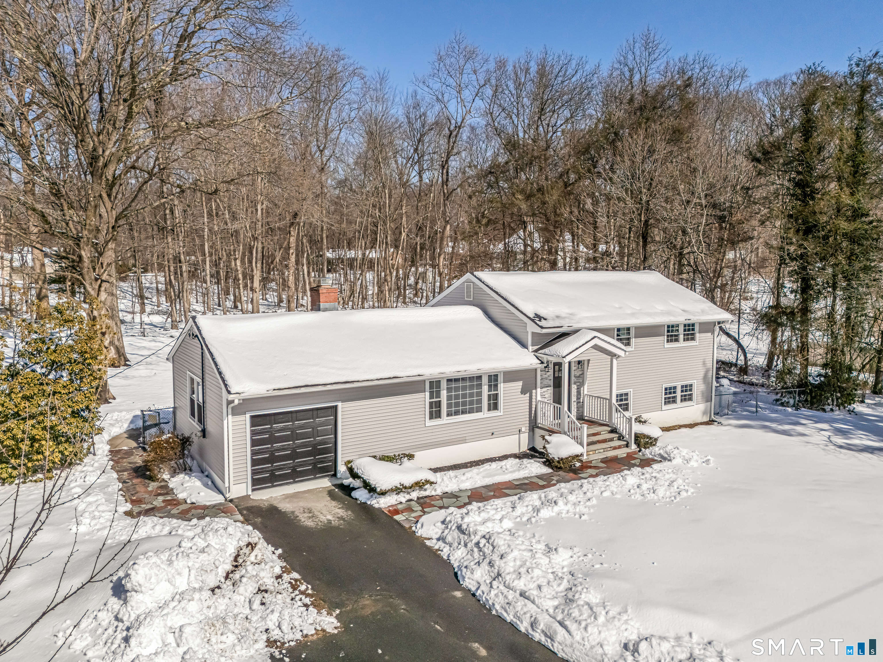 317 Narrow Lane