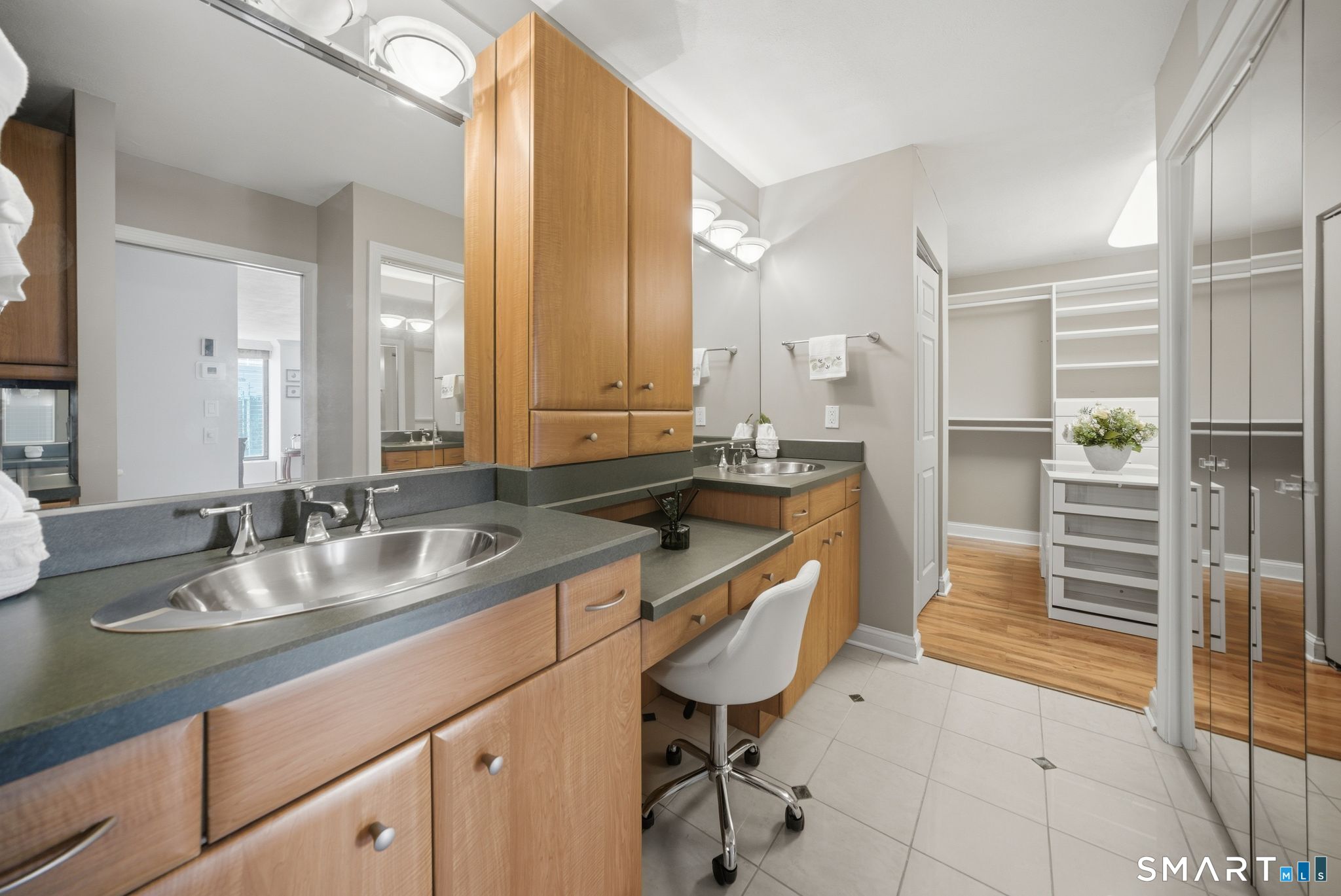 1 Gold Street 17D&E