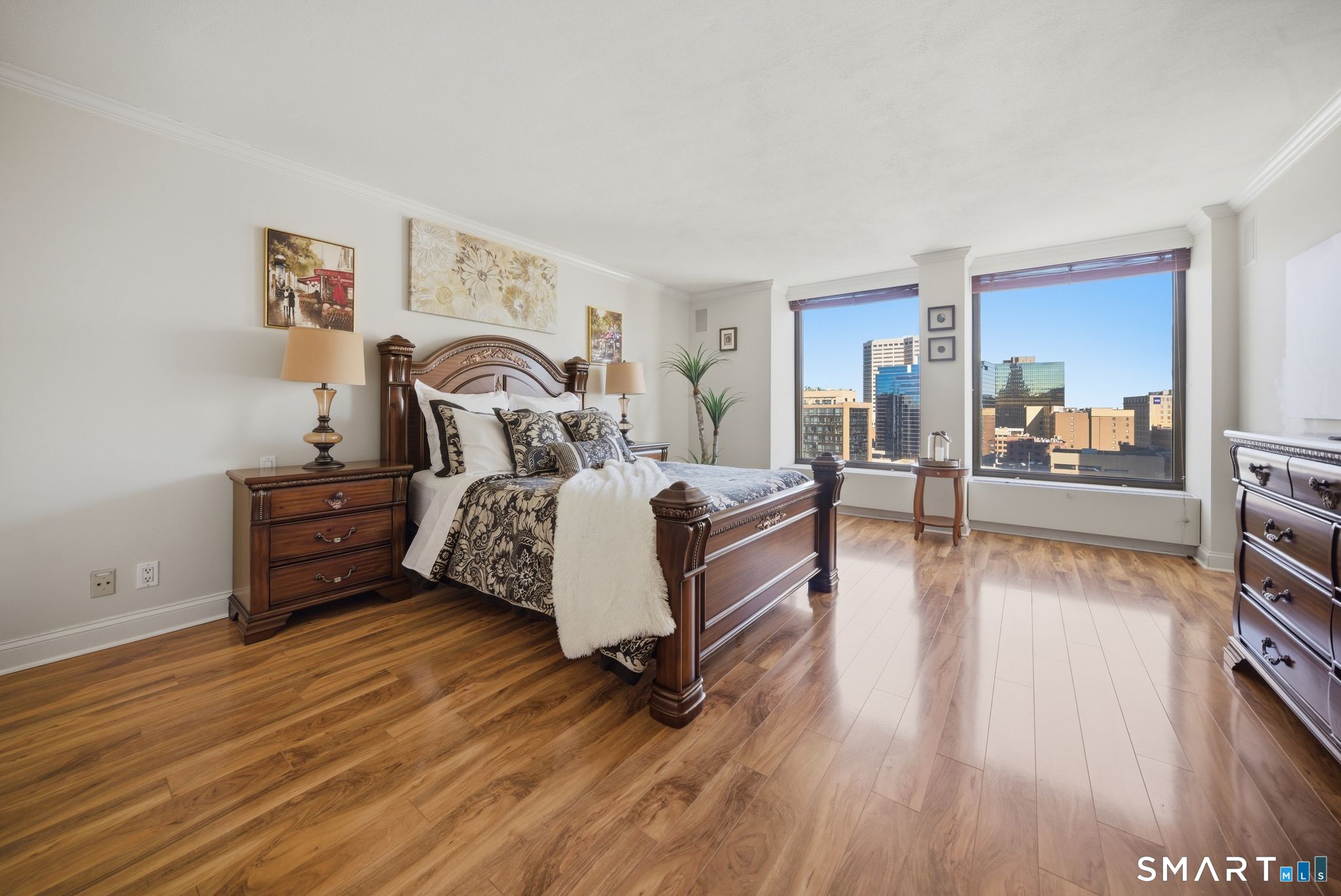 1 Gold Street 17D&E