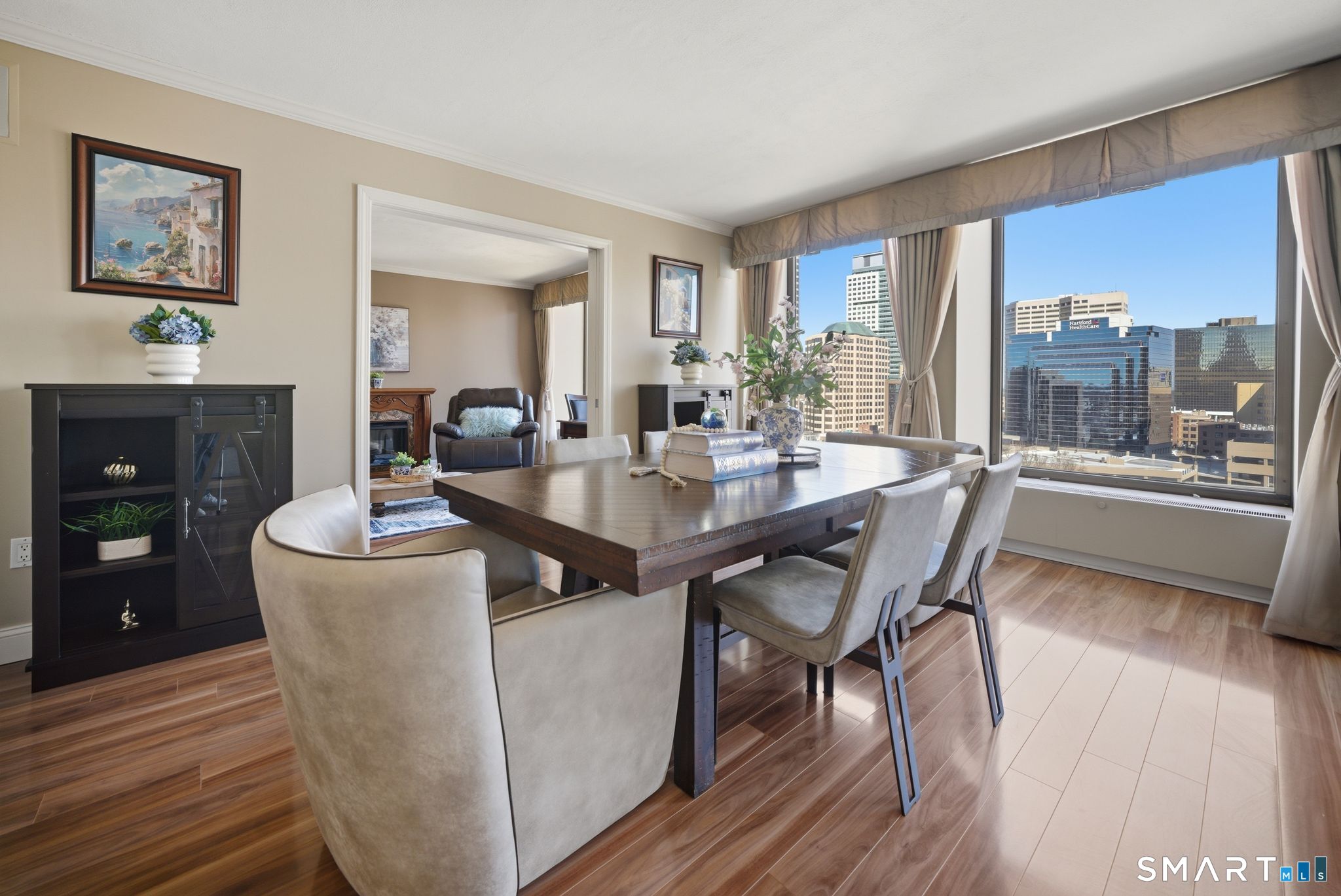 1 Gold Street 17D&E