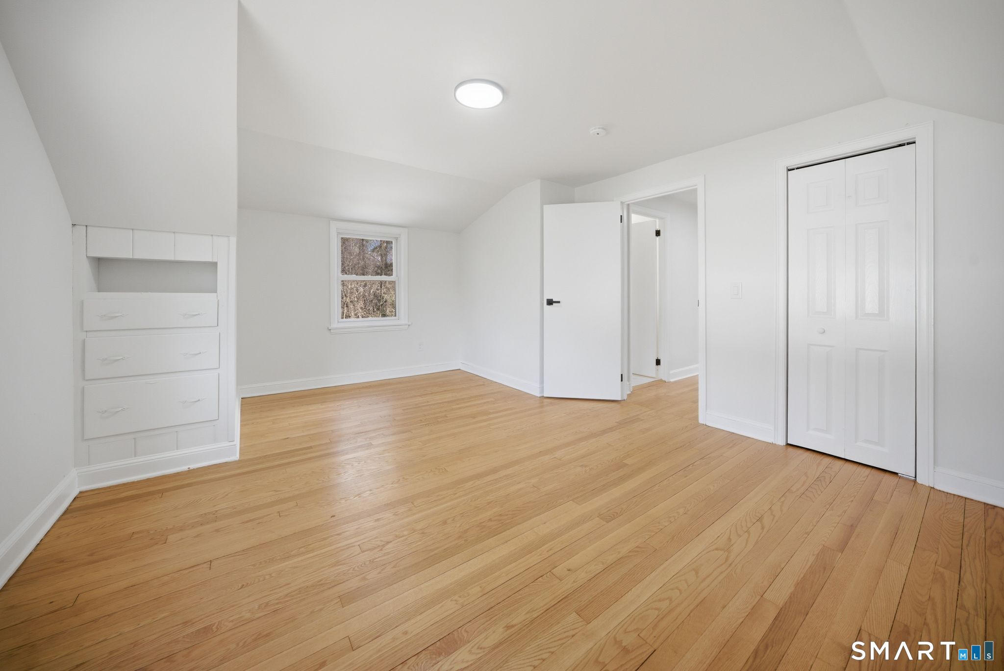 35 Dyer Avenue
