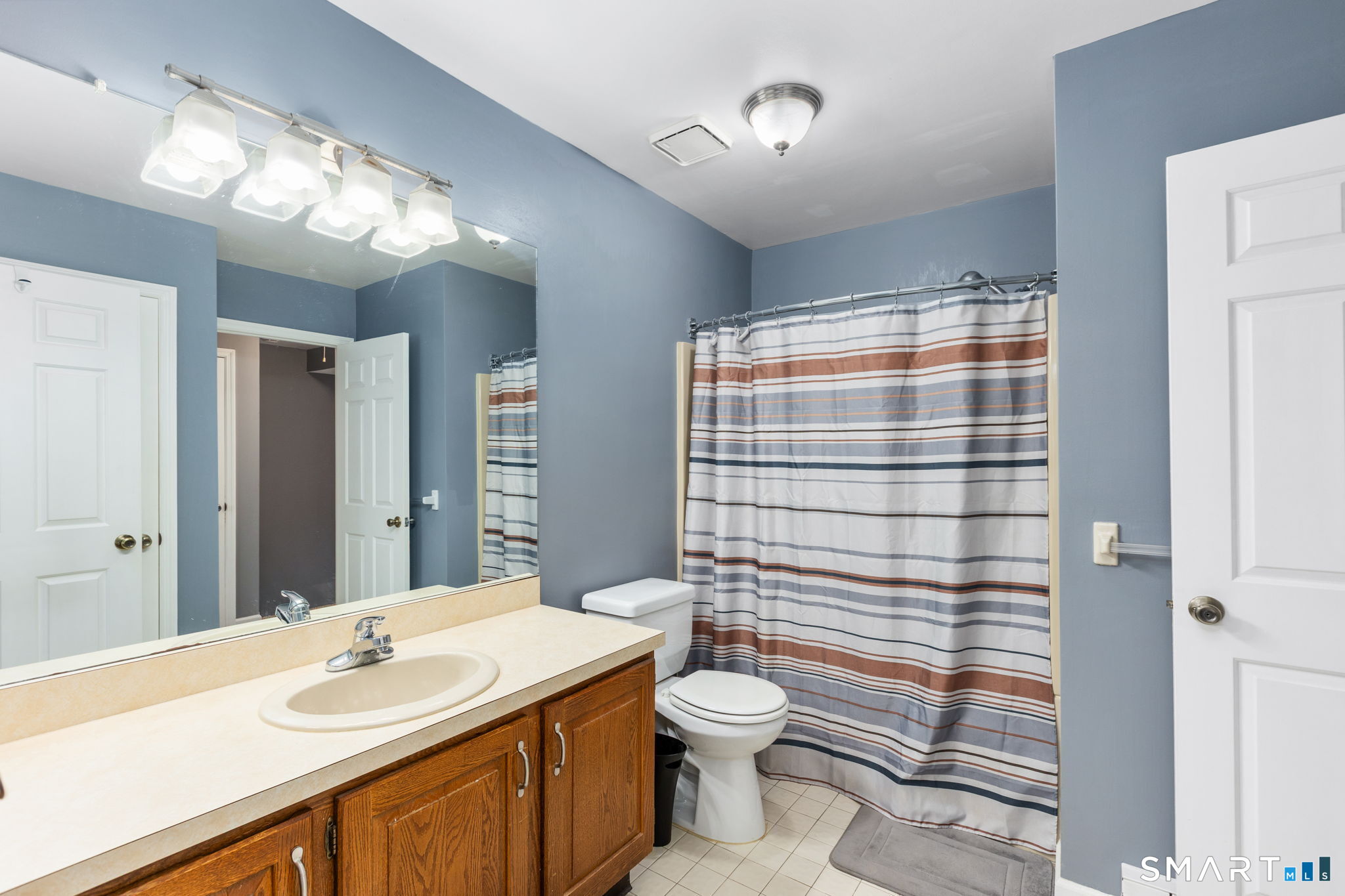 20 East Pembroke Road Unit: 4