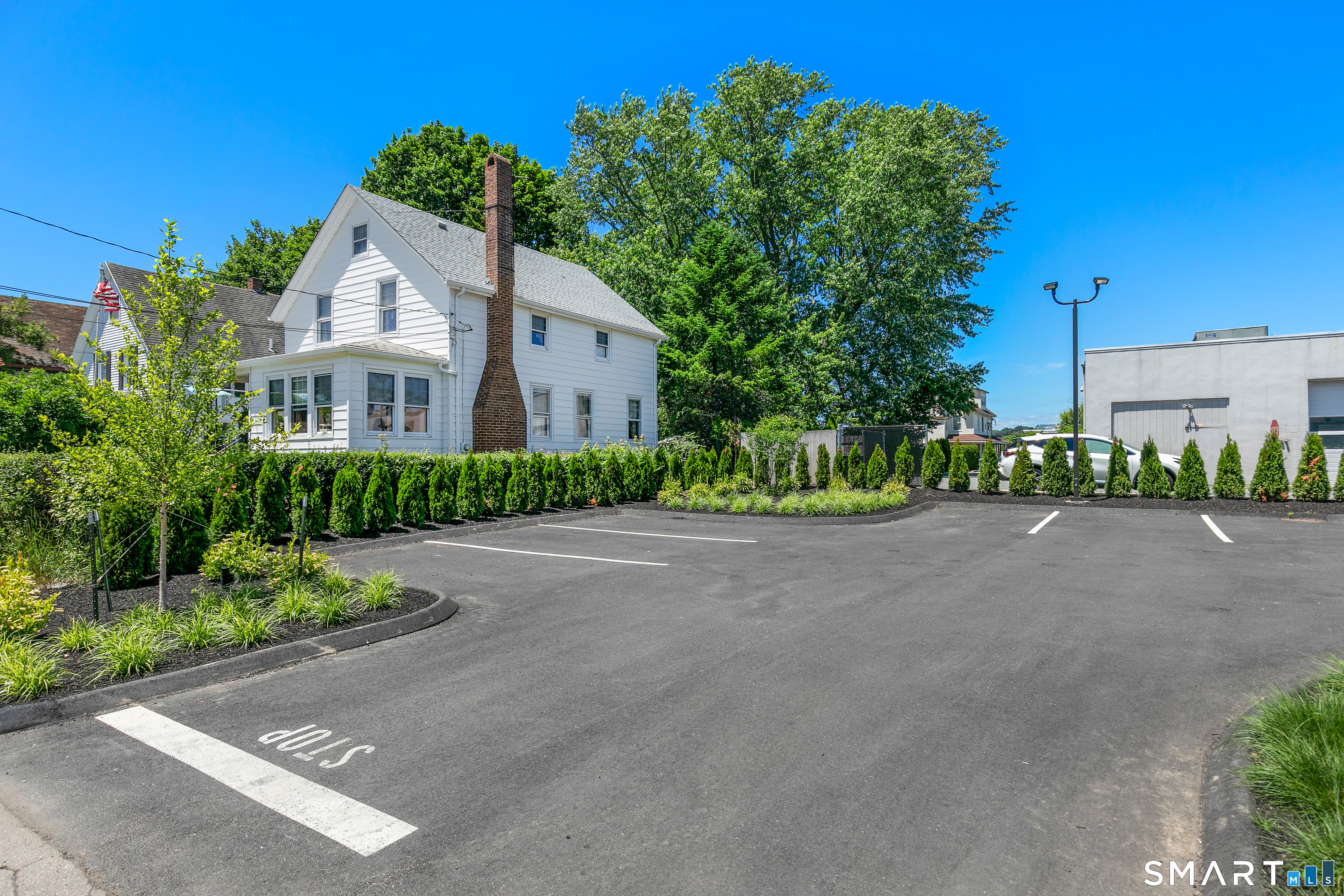 44 Williams Avenue