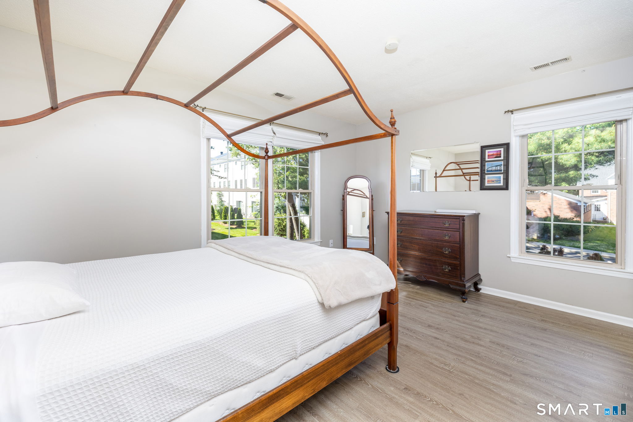 17 Newberry Lane Unit: 17