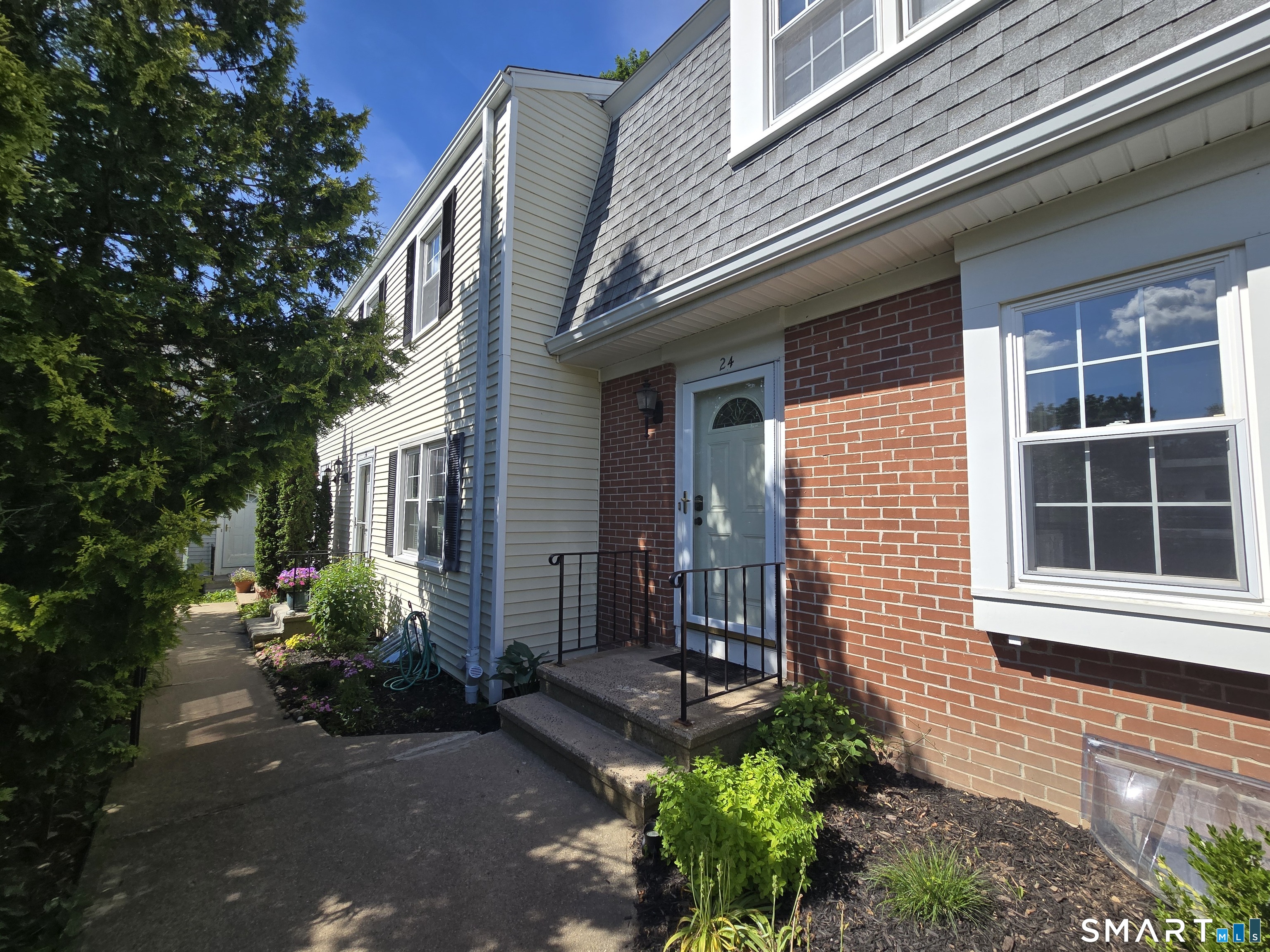 24 Tapping Reeve Village Unit: 24