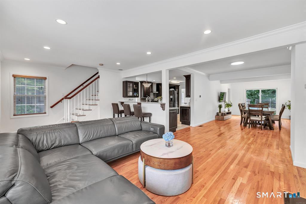 171 Henderson Road