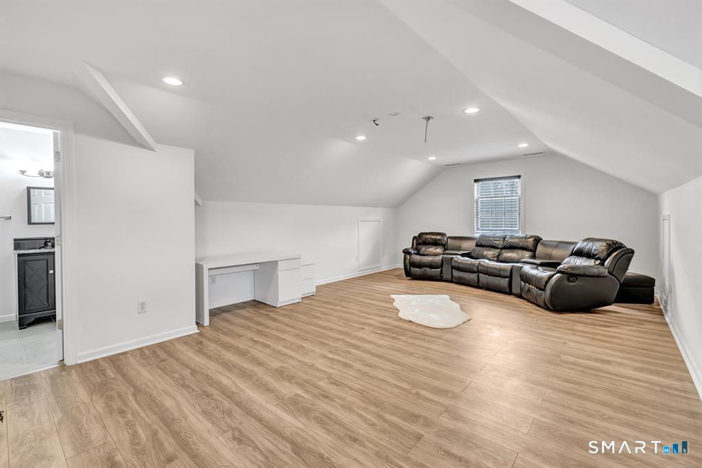 171 Henderson Road
