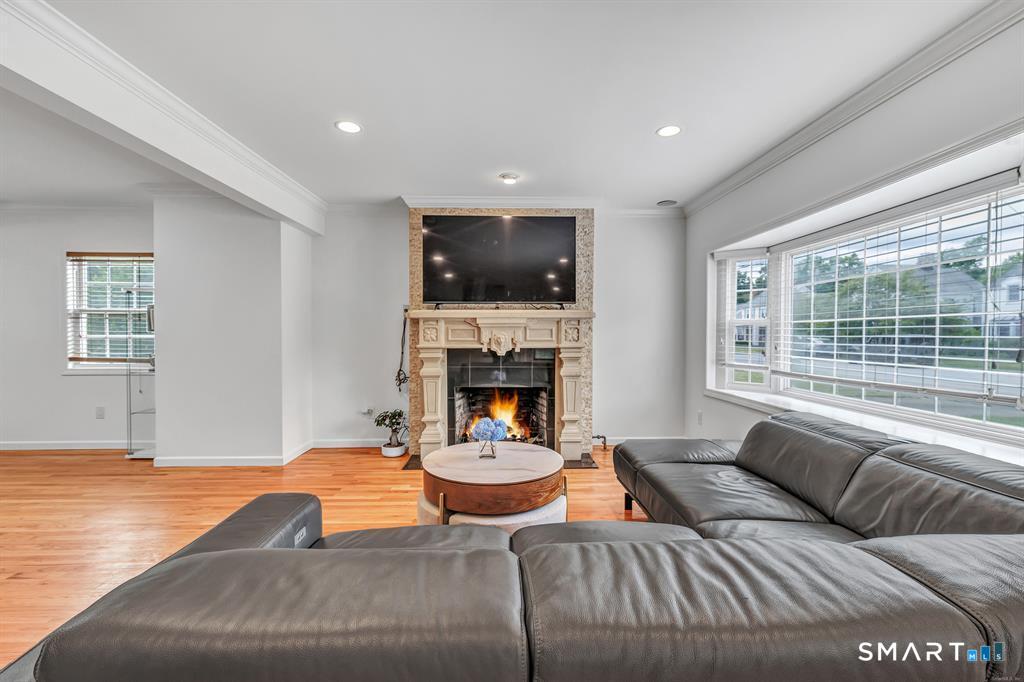 171 Henderson Road