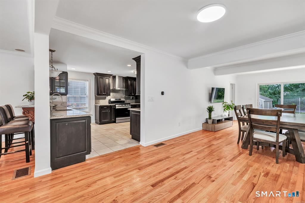 171 Henderson Road