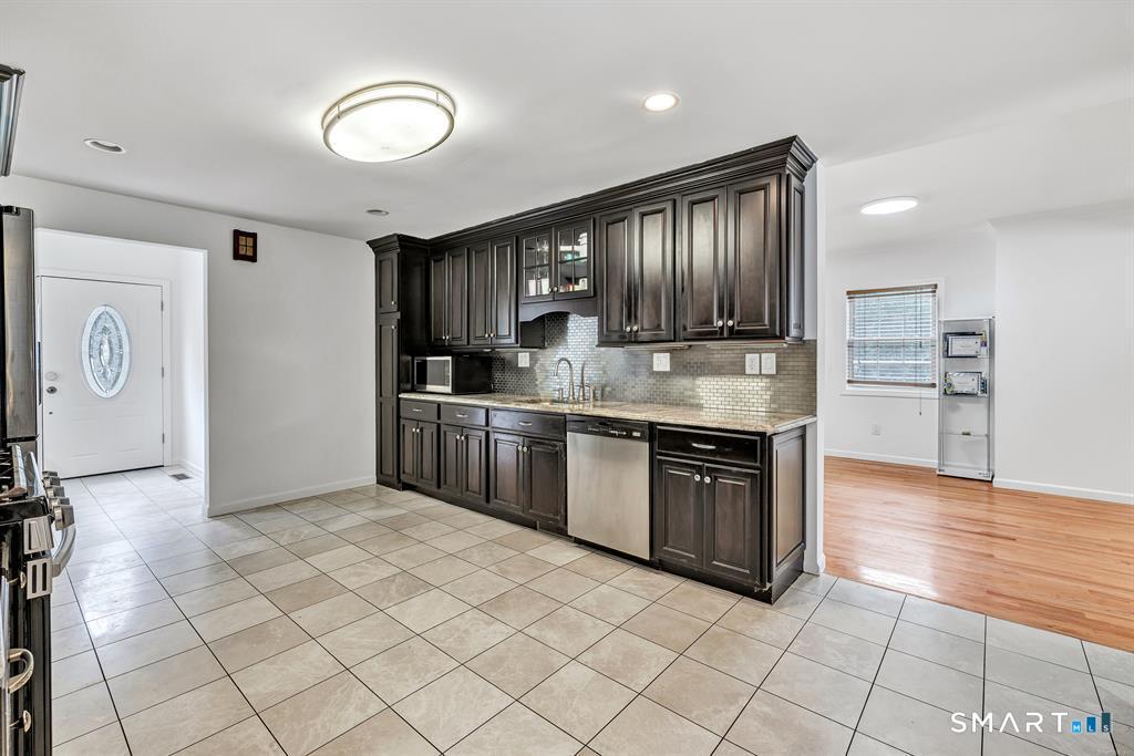 171 Henderson Road