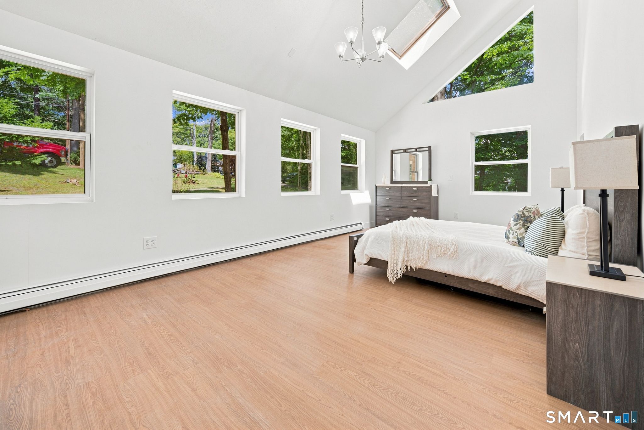 87 Kenmore Road