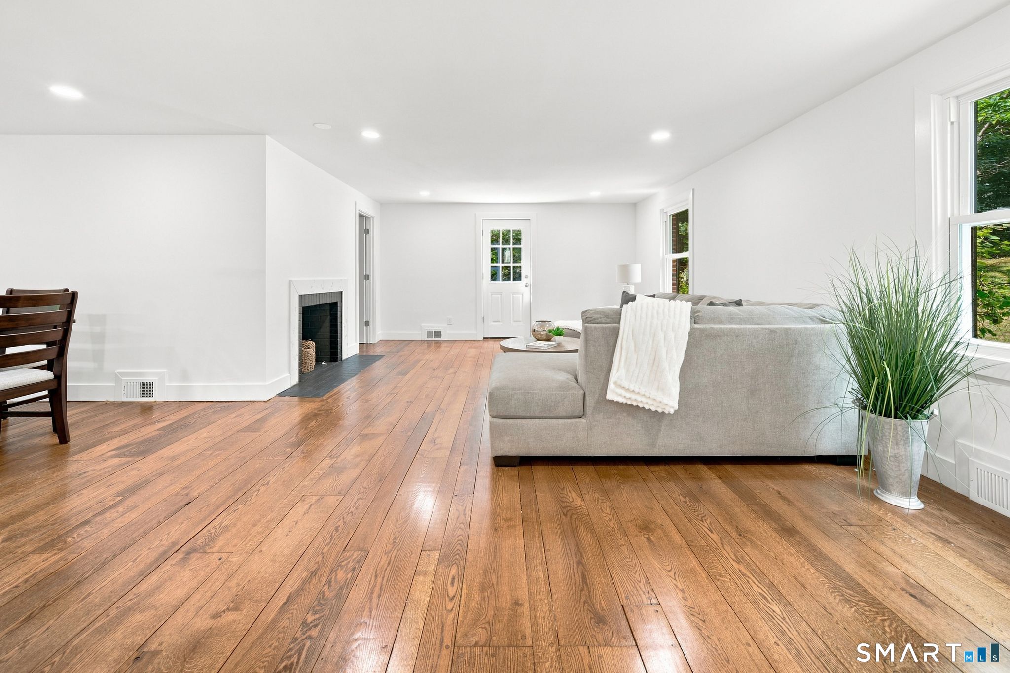 87 Kenmore Road