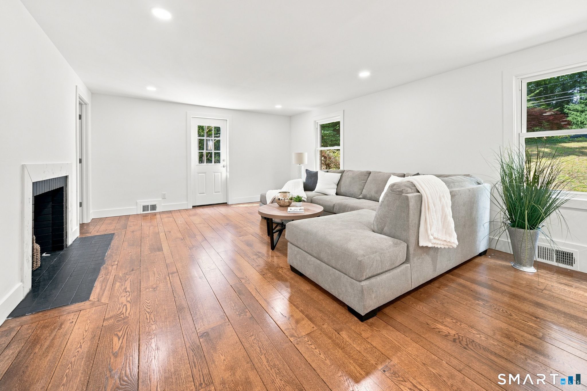 87 Kenmore Road