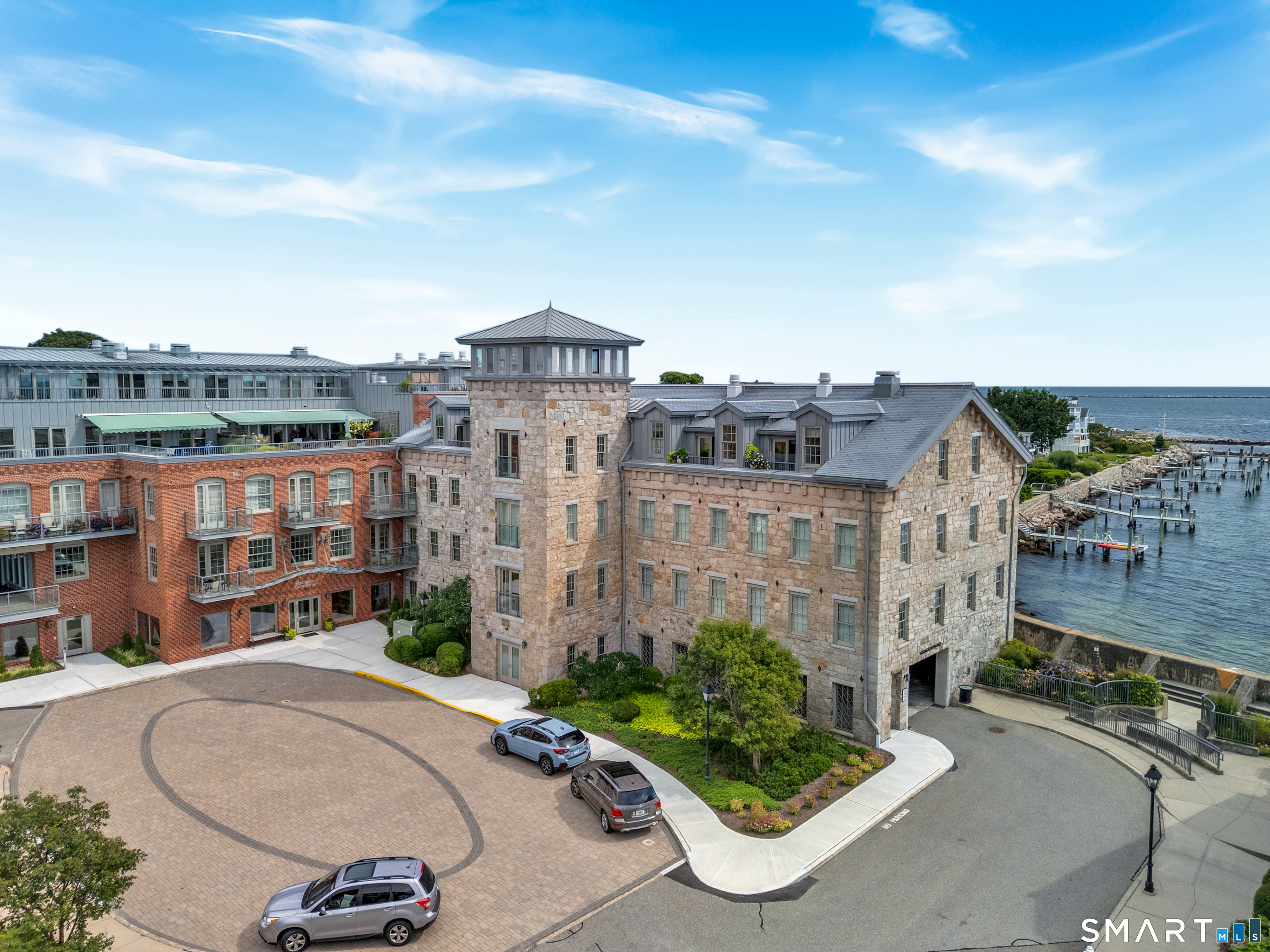 Stonington Commons Commons