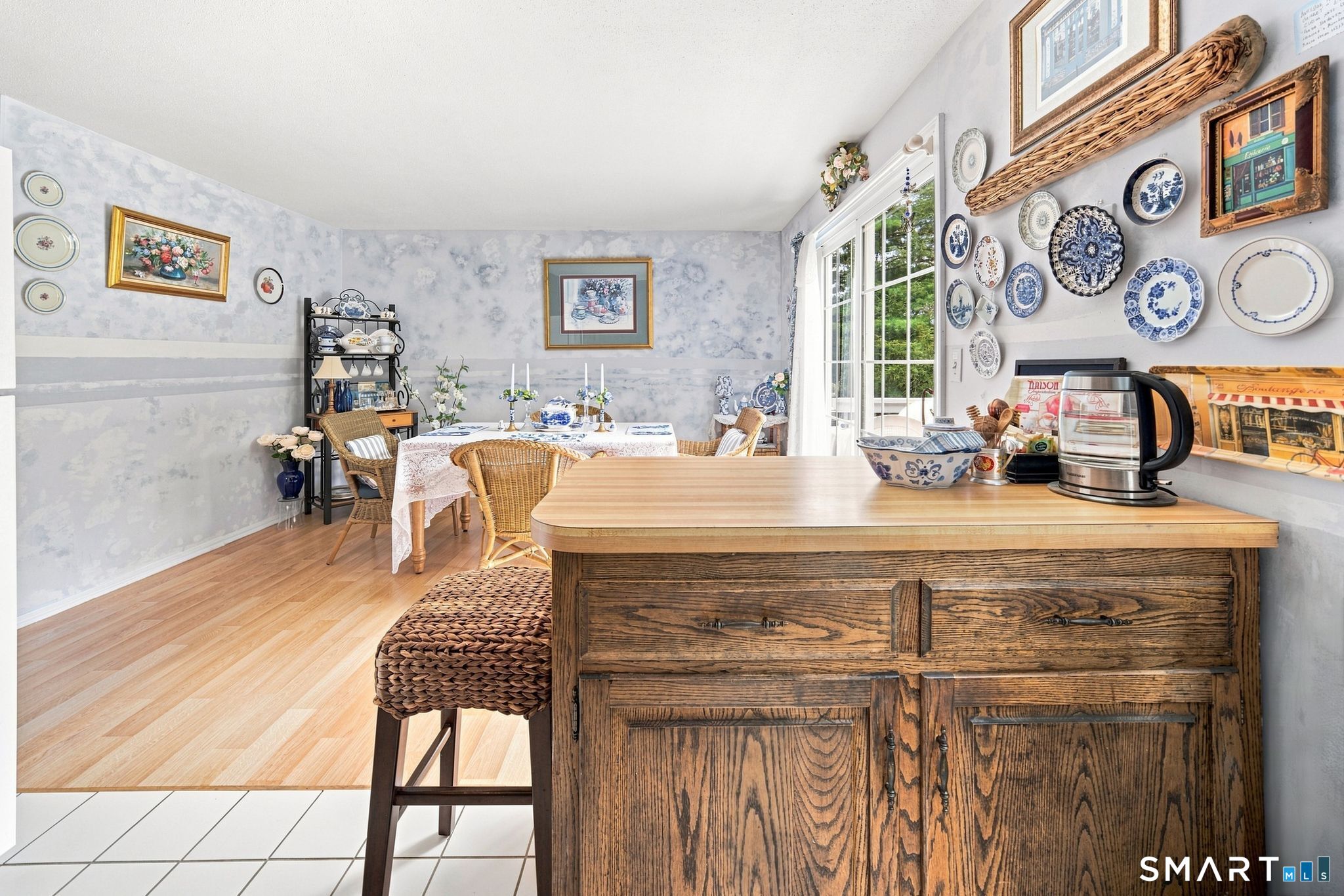 774 Long Hill Road Unit: 774