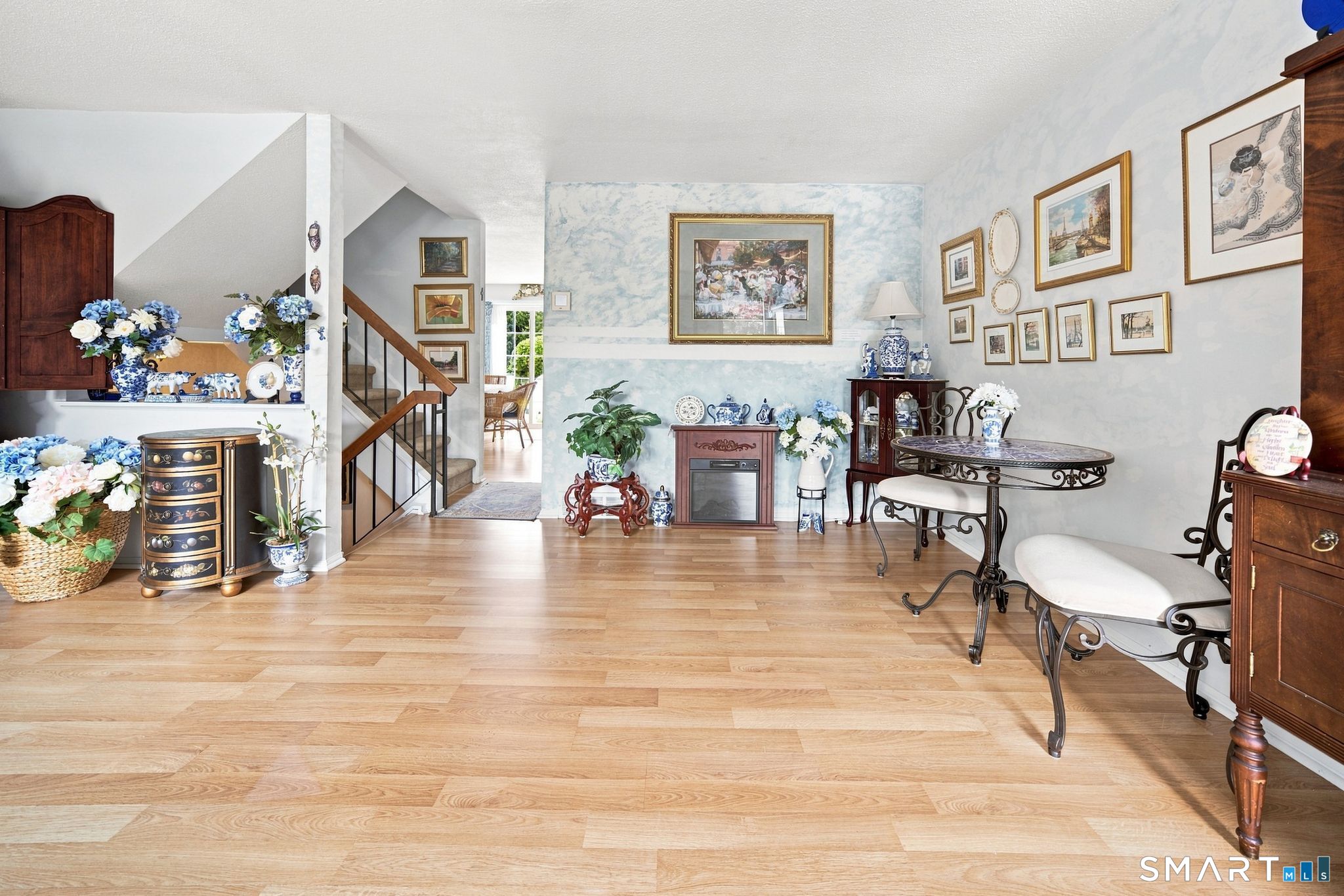 774 Long Hill Road Unit: 774