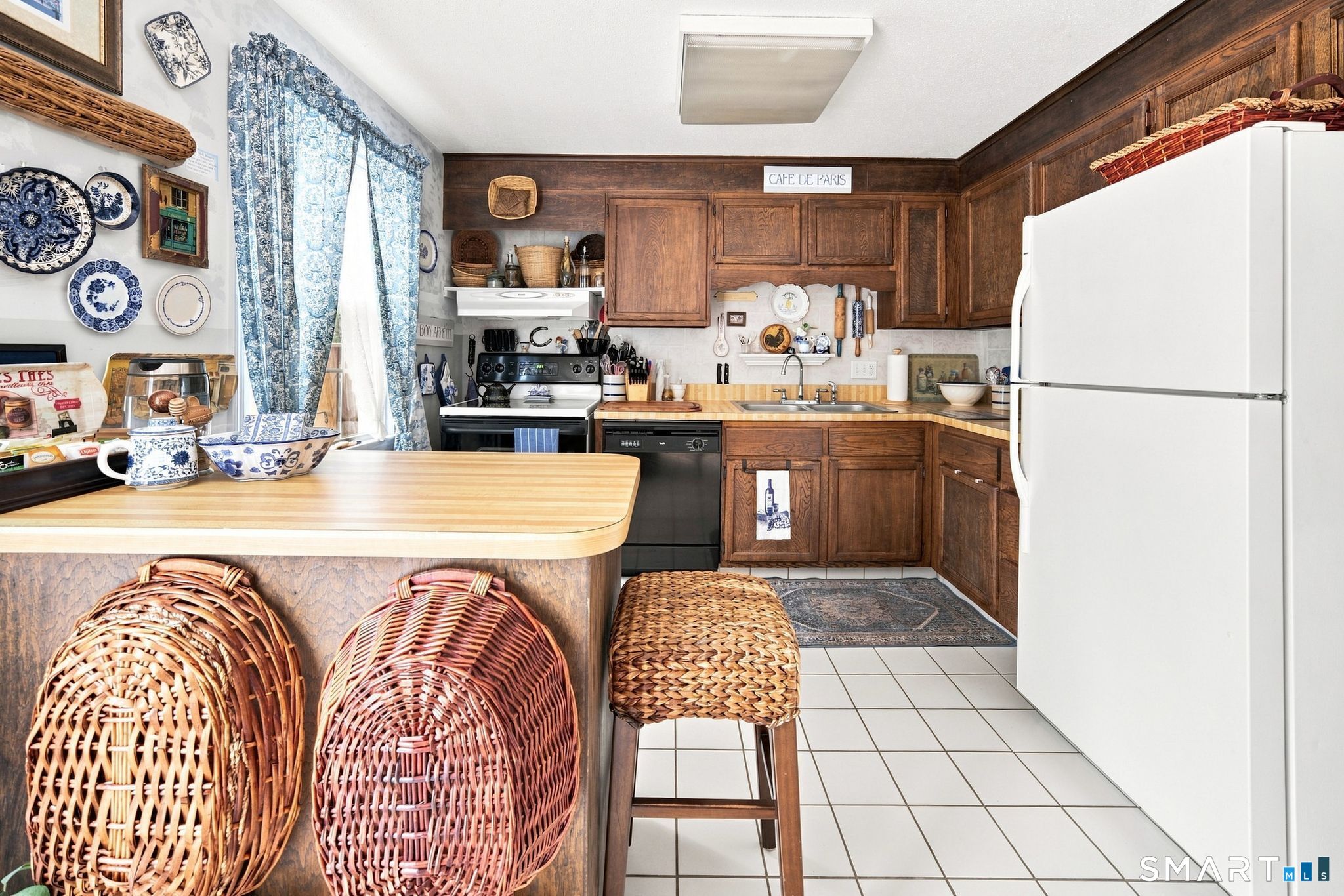 774 Long Hill Road Unit: 774