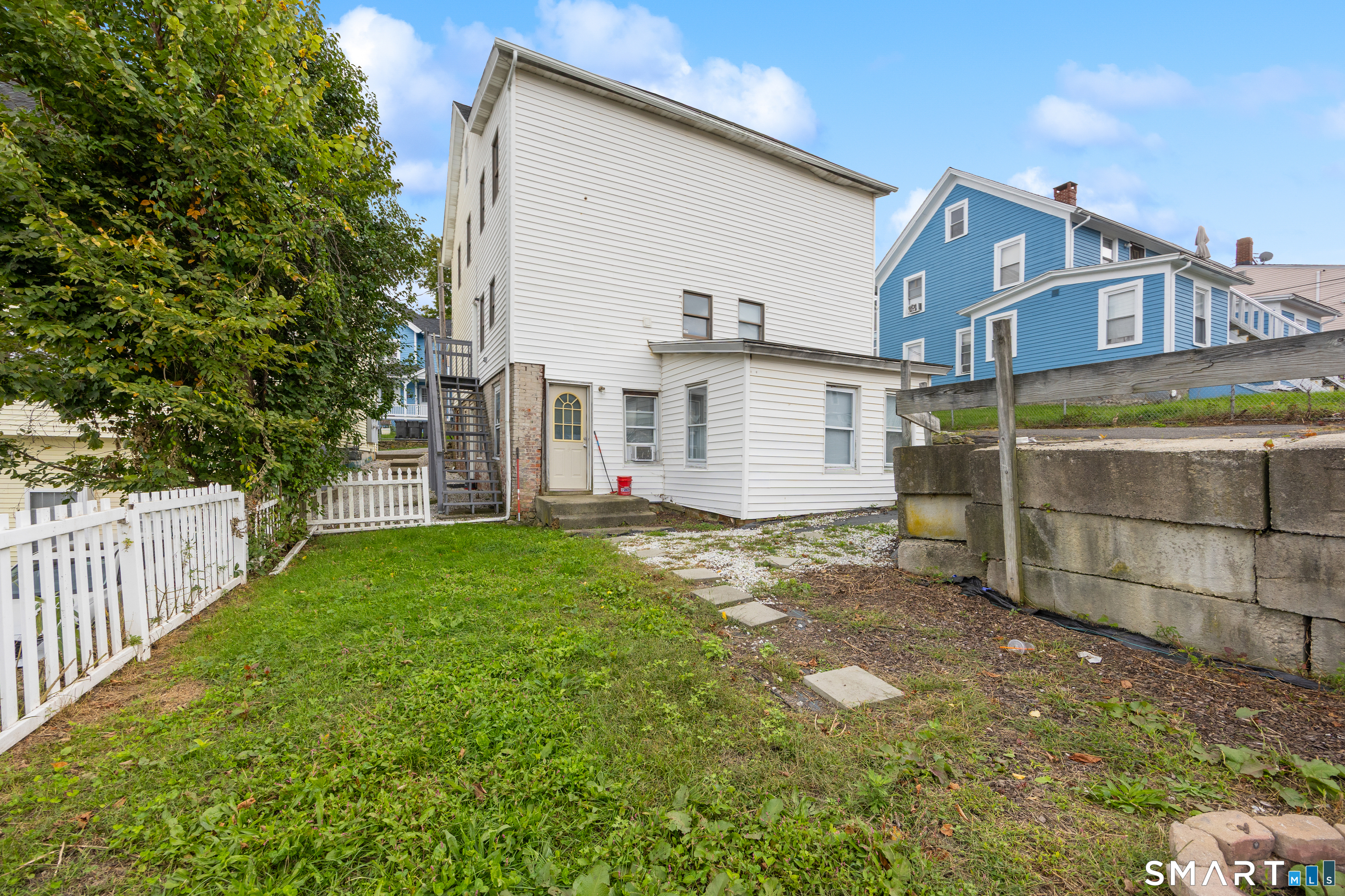 19 Pythian Avenue