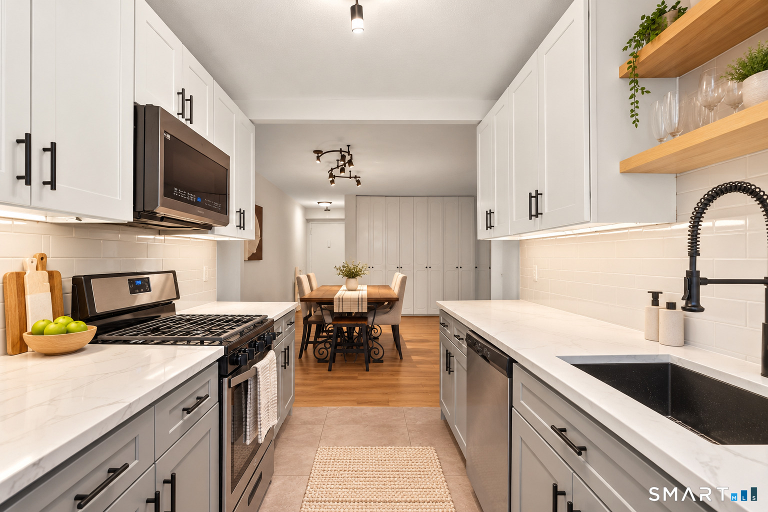 65 Glenbrook Road Unit: 1E