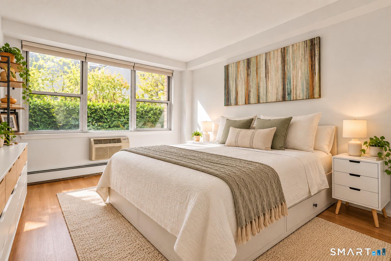 65 Glenbrook Road Unit: 1E