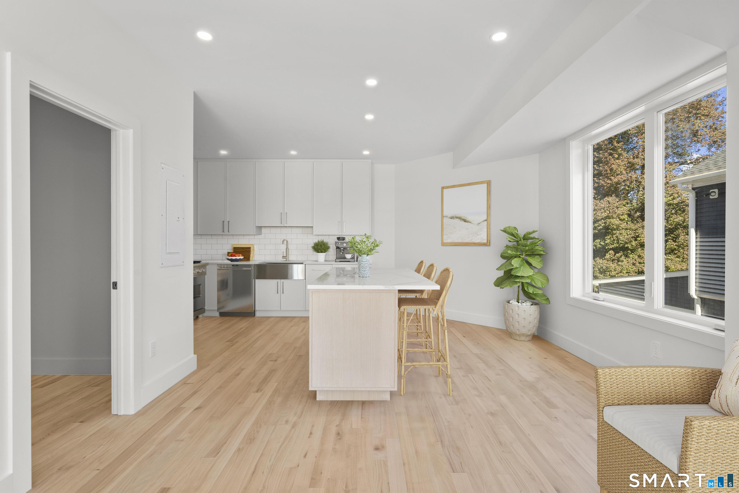 152 Beach Avenue Unit: A