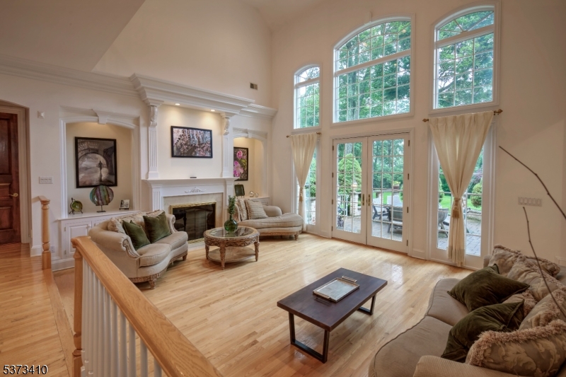 16 Charlotte Hill Dr