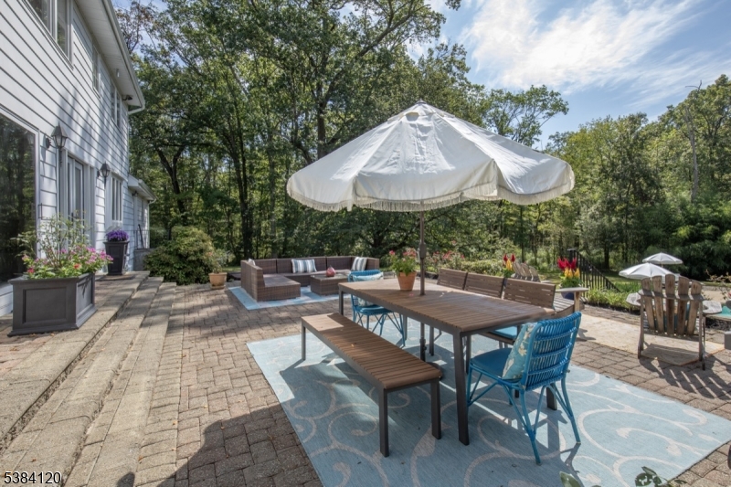 147 Liberty Corner Rd