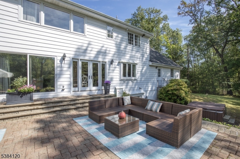 147 Liberty Corner Rd