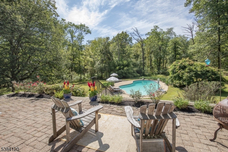 147 Liberty Corner Rd