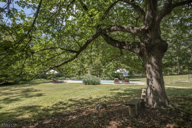 147 Liberty Corner Rd