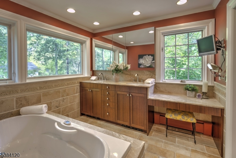 147 Liberty Corner Rd