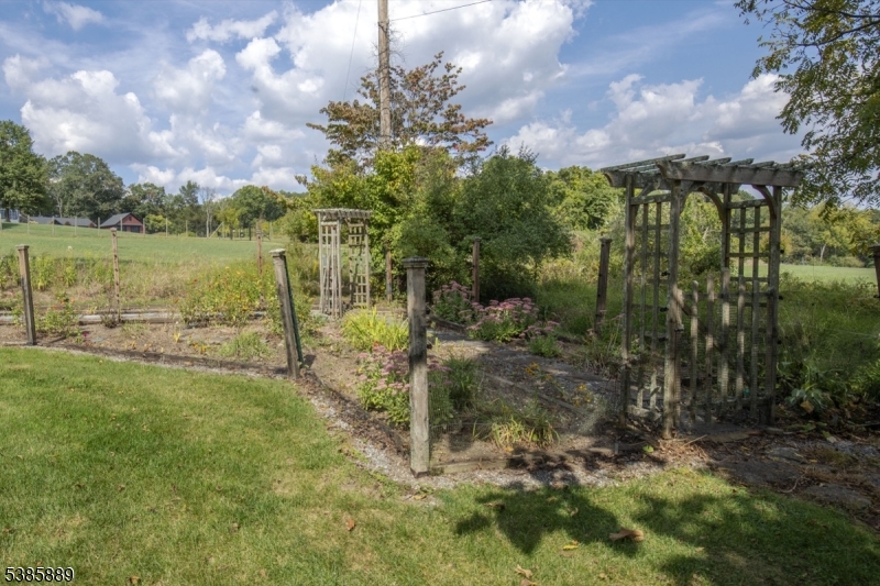 38 Fairmount Road East