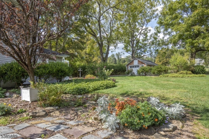 38 Fairmount Road East