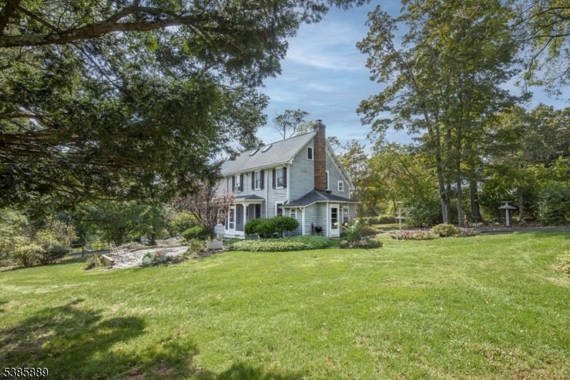 38 Fairmount Road East