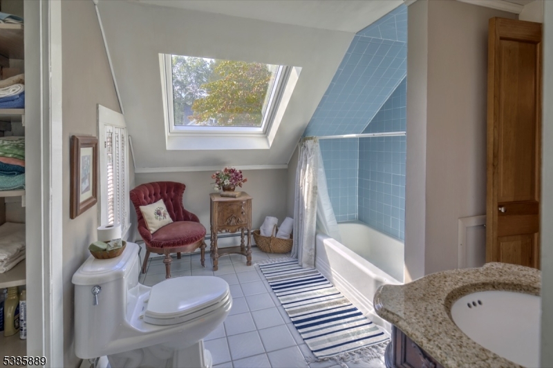 38 Fairmount Road East