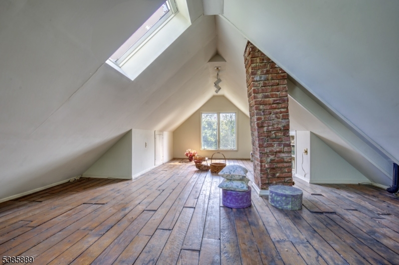 38 Fairmount Road East