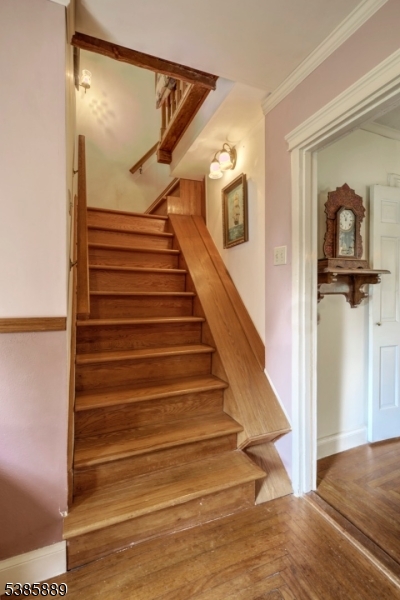 38 Fairmount Road East