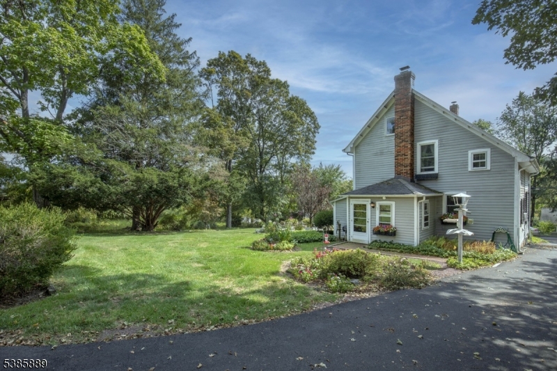 38 Fairmount Road East