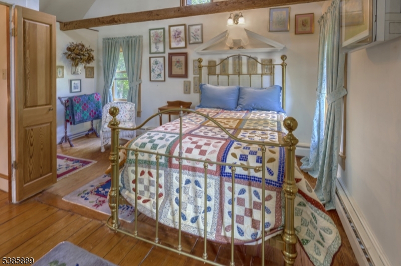 38 Fairmount Road East