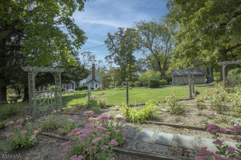 38 Fairmount Road East