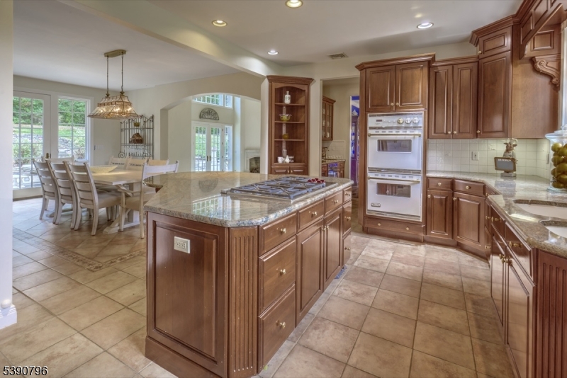 6 Wright Ln