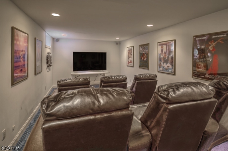 6 Wright Ln